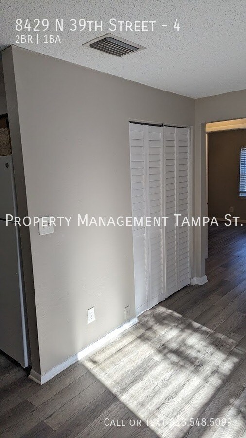 Building Photo - 8429 N 39th St