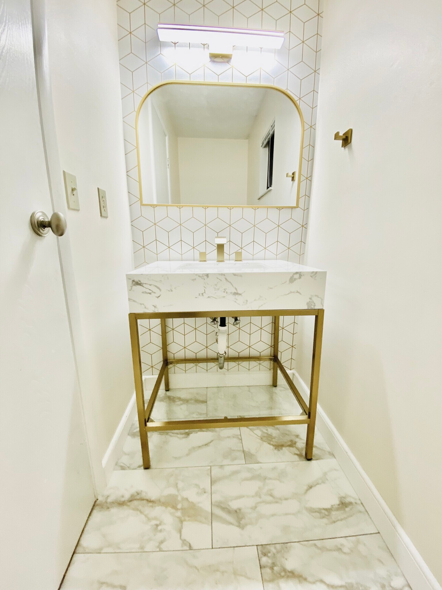 Building Photo - 2415 Maryland Ave