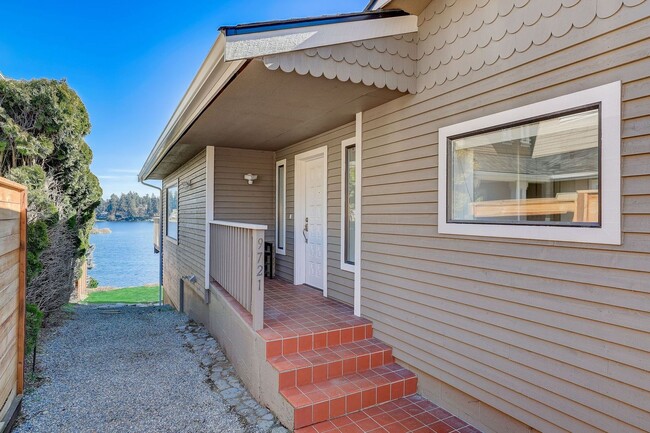 Building Photo - 9721 Lake Steilacoom Dr SW