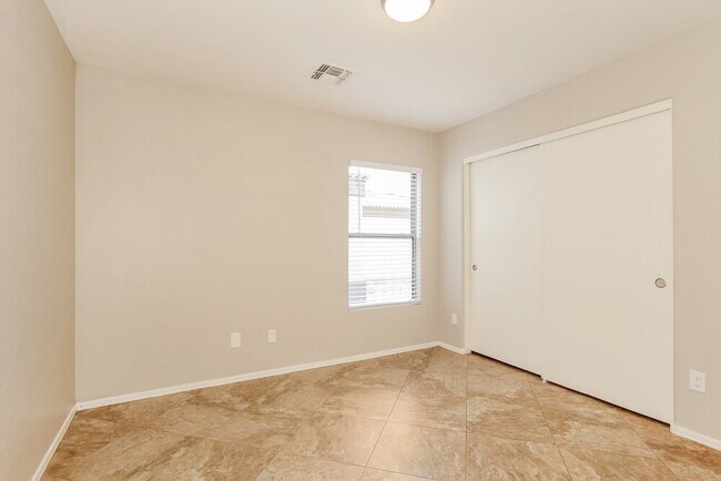 Building Photo - 12913 N 127th Ln