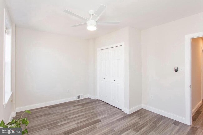 Building Photo - 1632 N 6th St