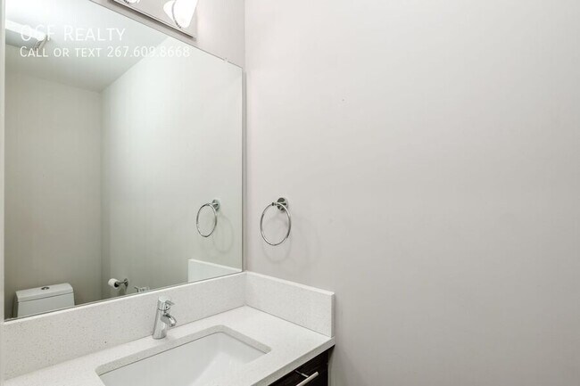 Building Photo - 820 N 3rd St