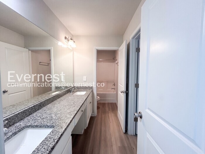 Building Photo - 1488 Arbor Pl Dr