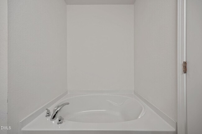 Building Photo - 239 Battery Way