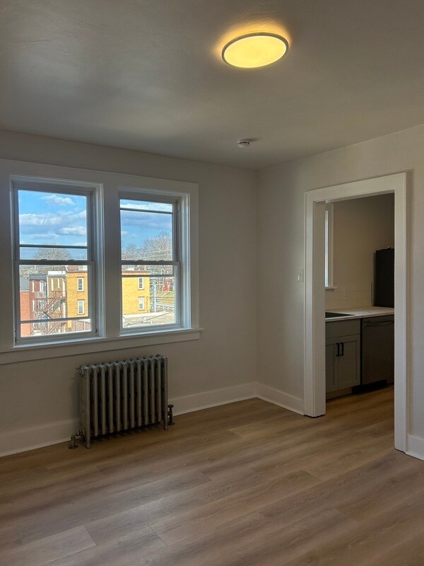 Building Photo - 2903 Voelkel Ave