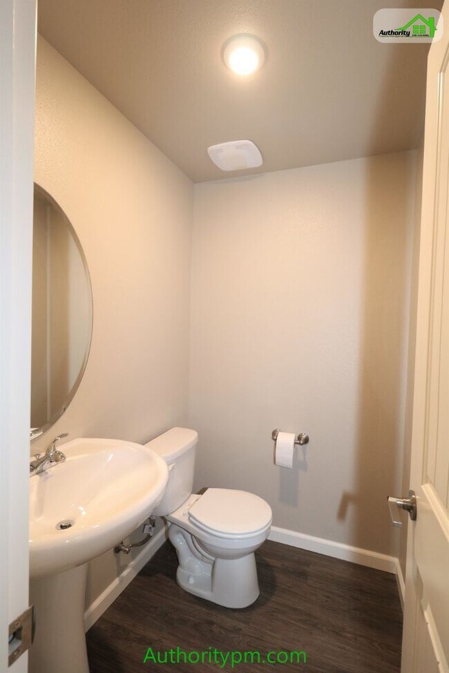Building Photo - 844 Mission De Oro Dr