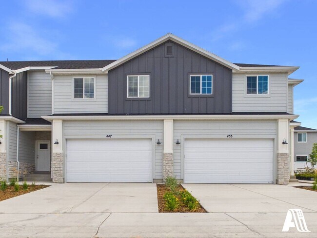 Building Photo - 453 E 650 N