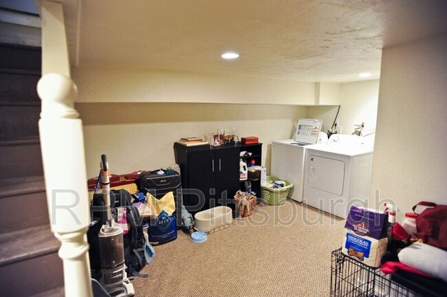 Building Photo - 4016 Willow St