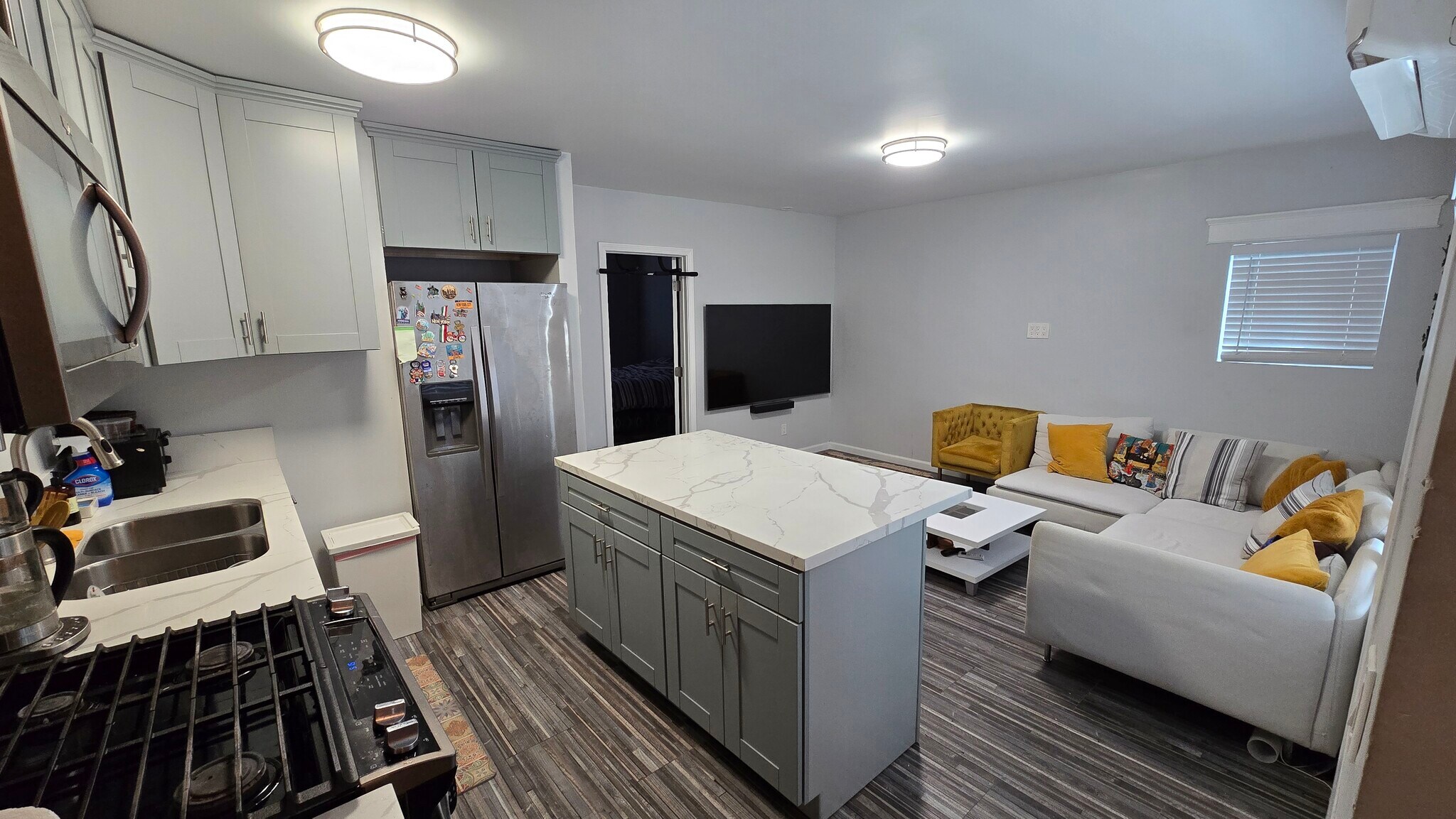 Building Photo - 4319A Central Ave