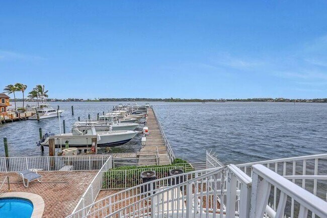 Building Photo - 149 Harbors Way