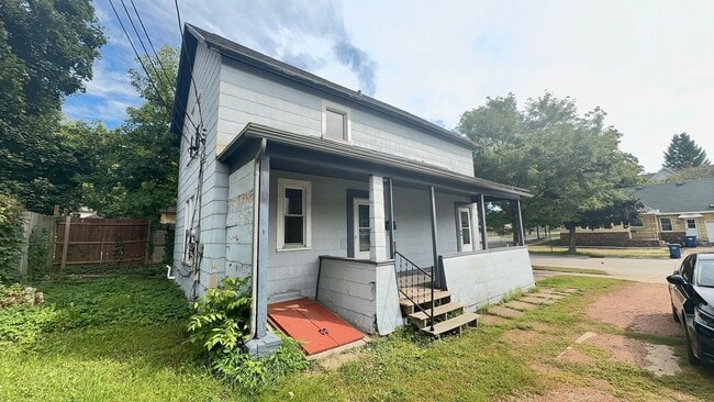 Building Photo - 3 Bed 2 Bath Single Family Home in Wausau - Deposit Special : half off deposit!