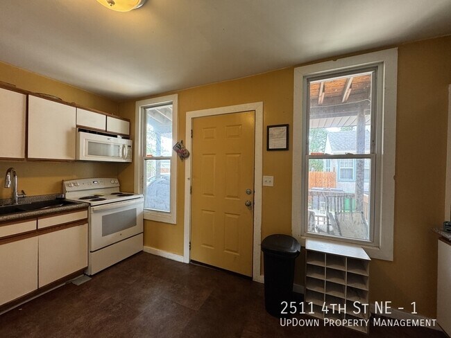 Building Photo - 2511 4th St NE