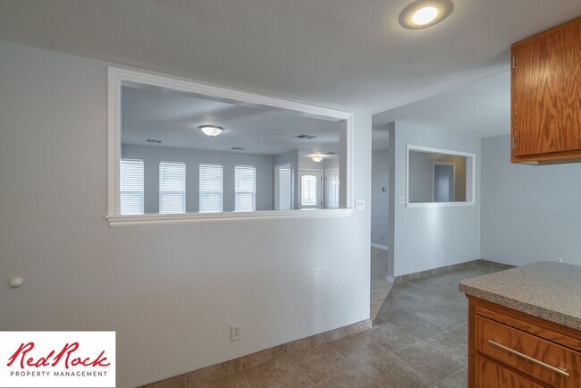 Building Photo - Bright & Spacious 3-Bed, 2-Bath Home in Wa...