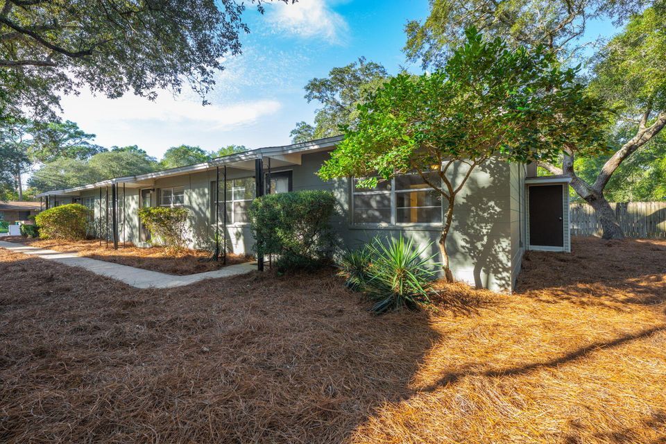 Building Photo - 1013 Holton Ave