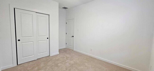 Building Photo - 8426 Tranquil Bay Ct