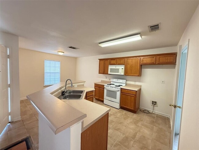 Building Photo - 3201C El Salido Pkwy