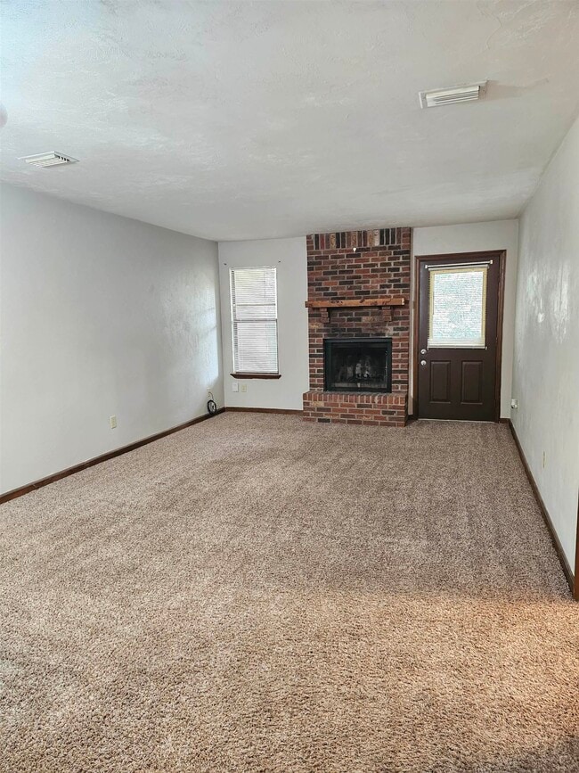 Building Photo - 2917 Woodrich Dr