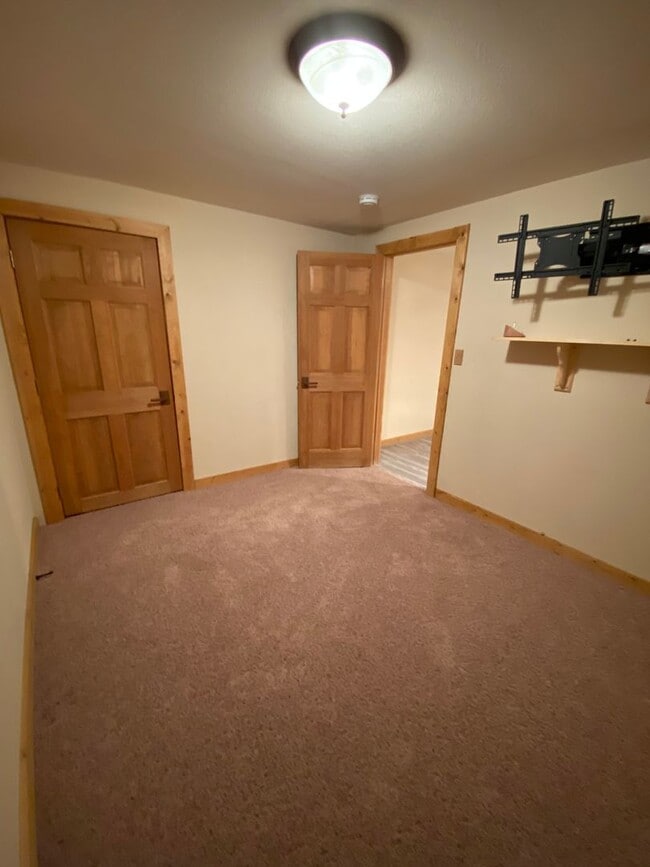 Building Photo - For Rent - Available May 2026