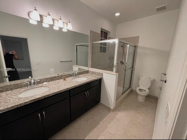 Building Photo - 2850 SW 119th Way