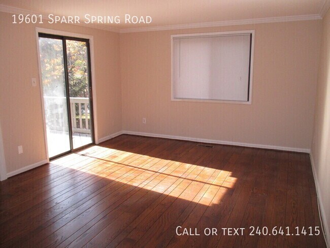 Building Photo - 19601 Sparr Spring Rd