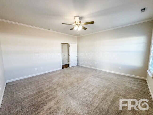 Building Photo - 101 Creeks Edge Dr