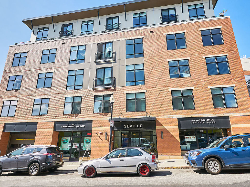 Building Photo - 250 Meridian St