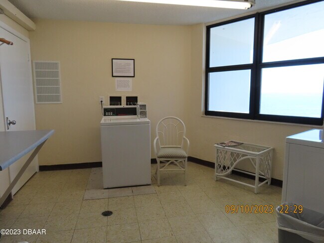 Building Photo - 1415 Ocean Shore Blvd