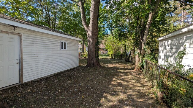 Building Photo - 776 John Daly St