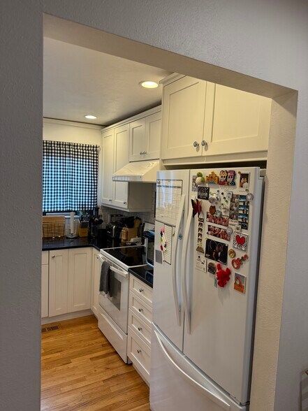 Kitchen 3 - 8960 Carr St