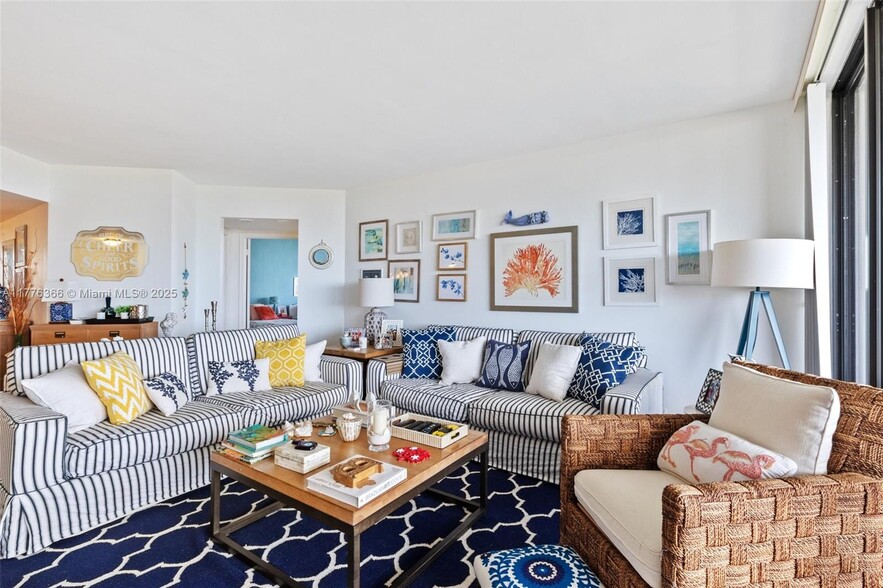 Building Photo - 3598 Yacht Club Dr