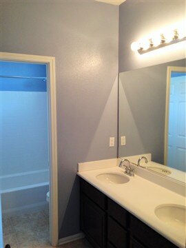 Building Photo - 40126 Canton Ct