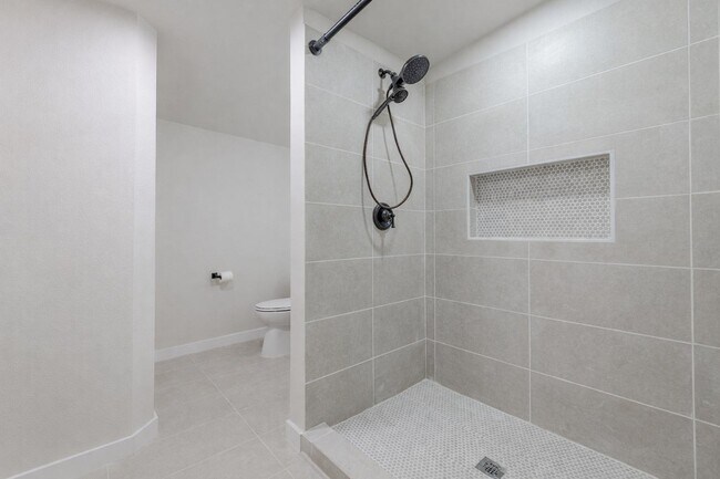 Building Photo - 306 Westmoreland Dr