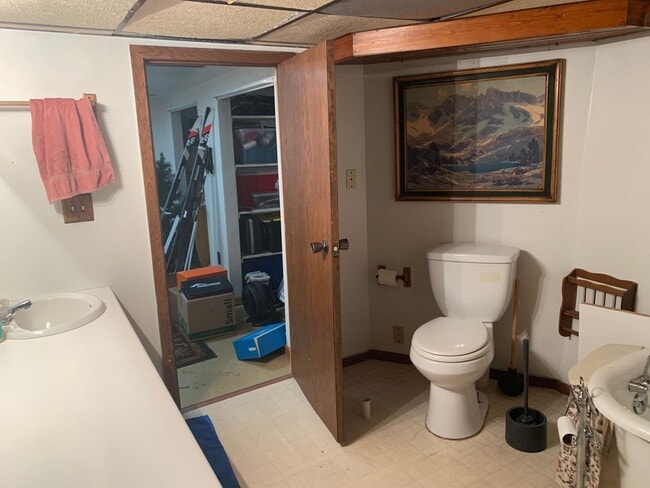 Building Photo - Duluth, MN - 3-bedroom - 2 bathroom - Sing...