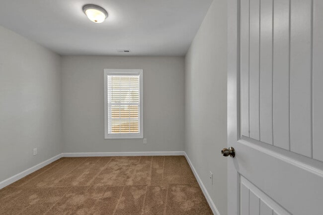 Building Photo - 202 Browns Ferry Rd