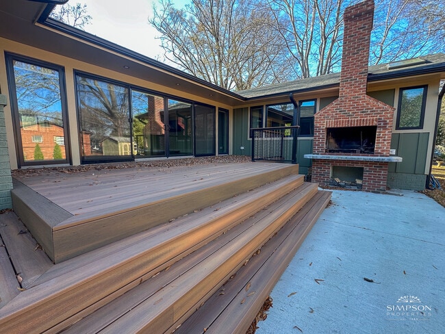 Building Photo - 1943 Townsend Ave