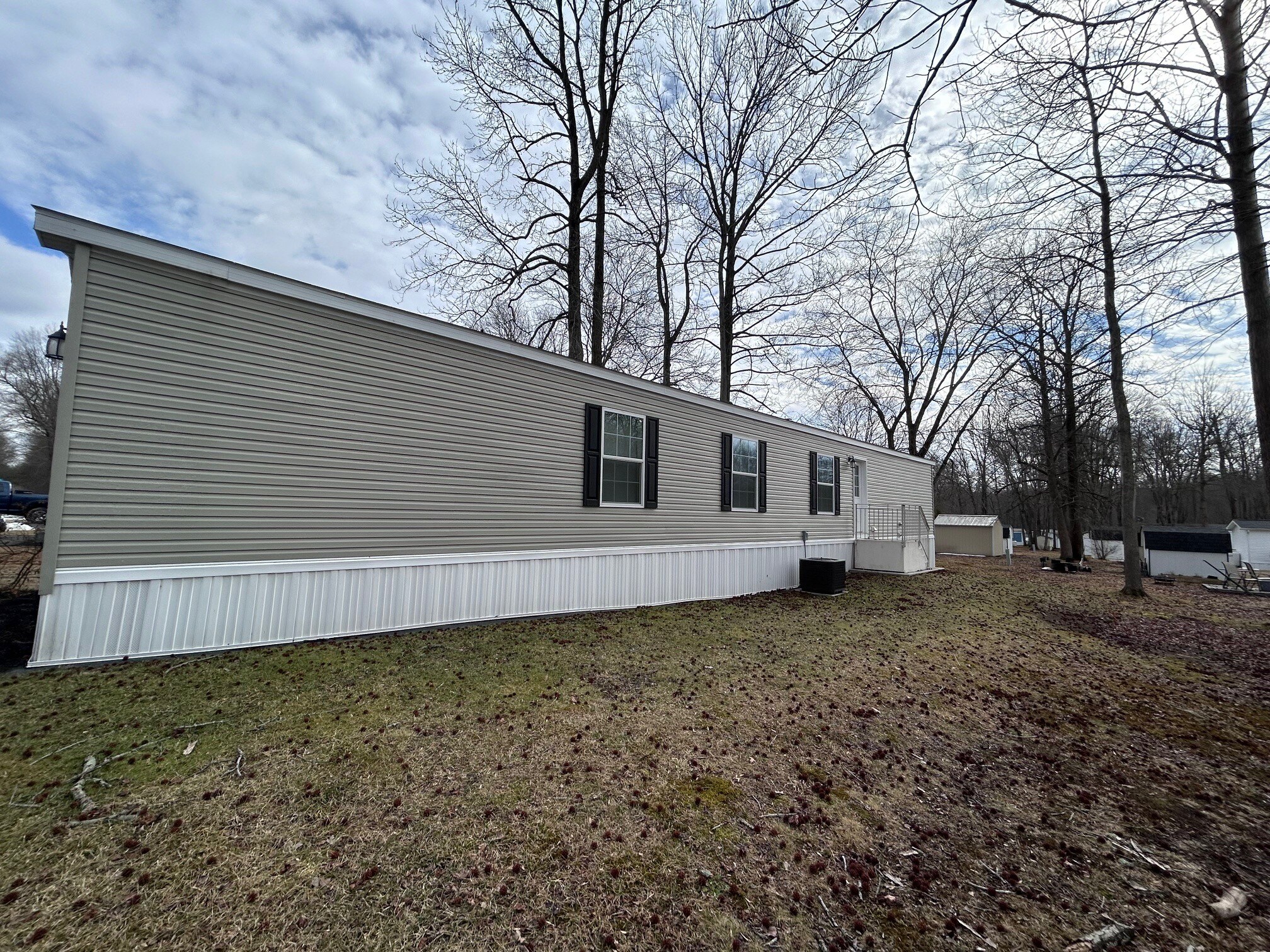 Building Photo - 6 Deer Run Pky