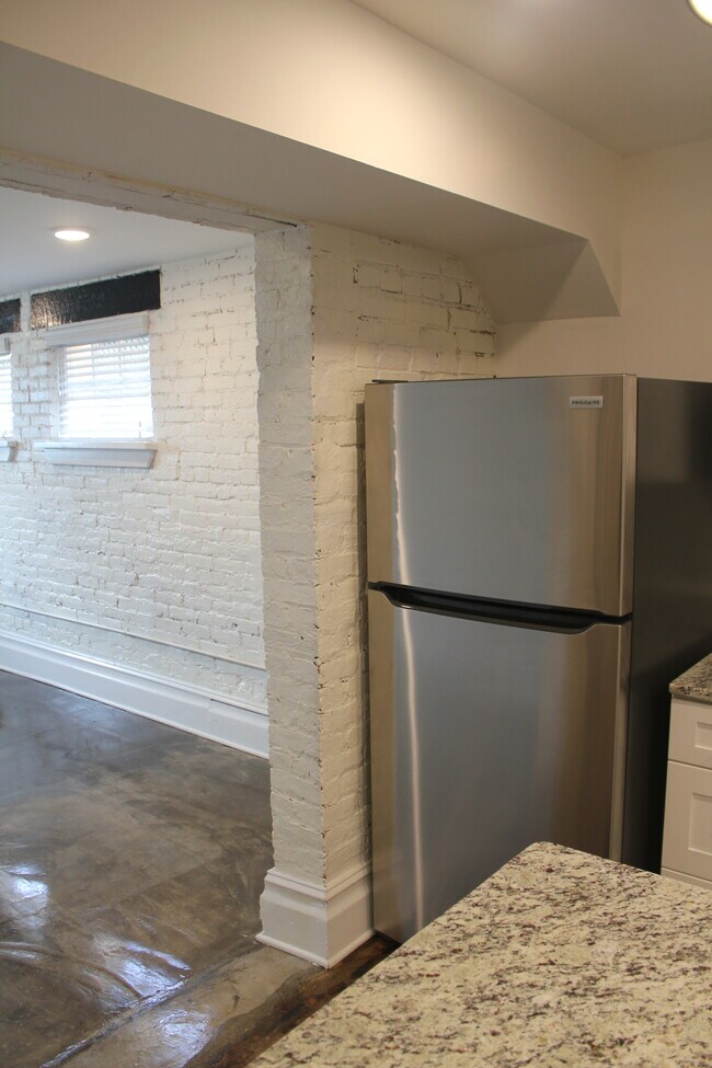 Building Photo - School