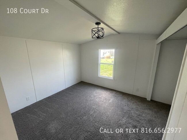 Primary Photo - 108 Court Dr