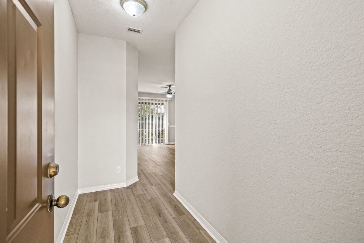 Building Photo - 10979 Winter Crest Dr