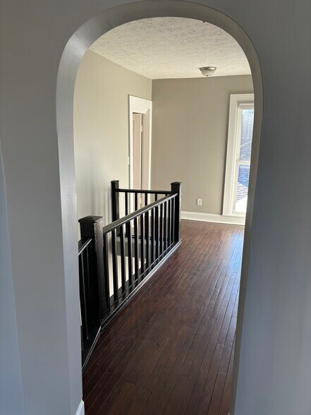 Hallway from kitchen to bathroom and bedroom - 1394 Wayne St
