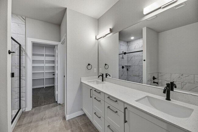 Building Photo - AVAILABLE NOW! NEW LUXURIOUS TRIPLEX LOCATED ON 1-ACRE LOT IN MIDLOTHIAN, TX!