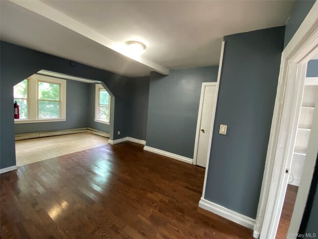 Building Photo - 31 Clark St