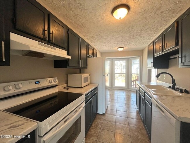 Building Photo - 3544 Lubbock Dr