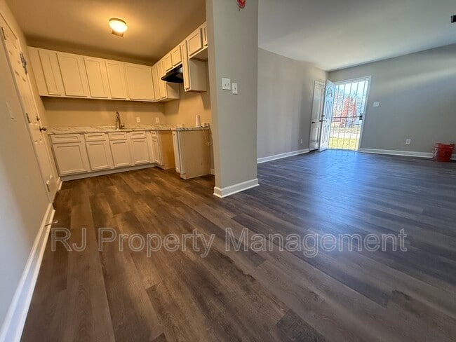 Building Photo - 3312 Alta Rd