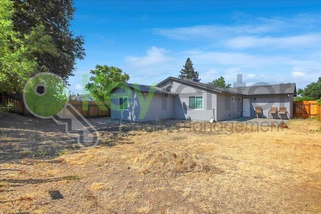 Building Photo - 8256 Manhart Dr