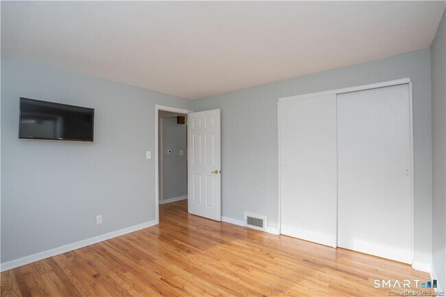 Building Photo - 34 John Smith Dr