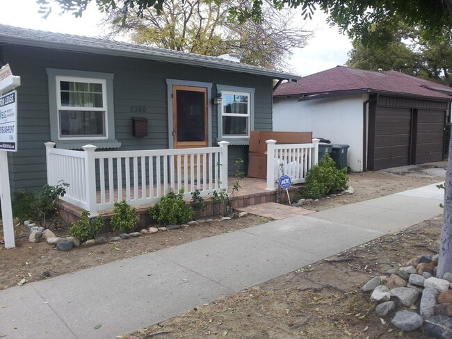 Building Photo - Charming 2+1 house for rent with small yar...