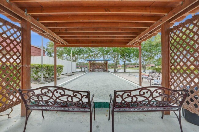 Building Photo - 604 Laconia Cir