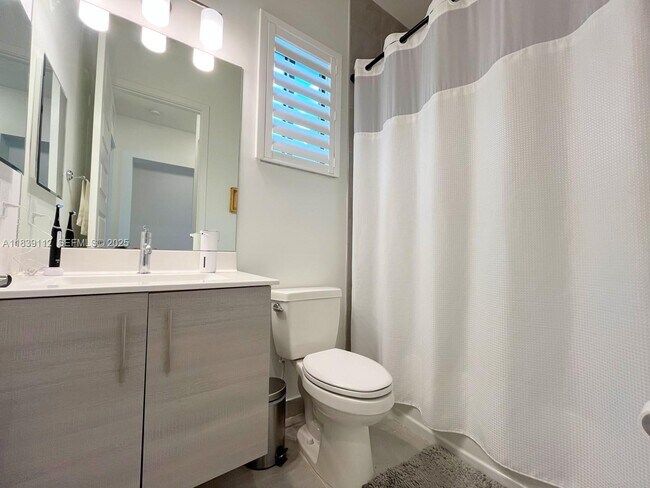 Building Photo - 10711 Aqua Ct