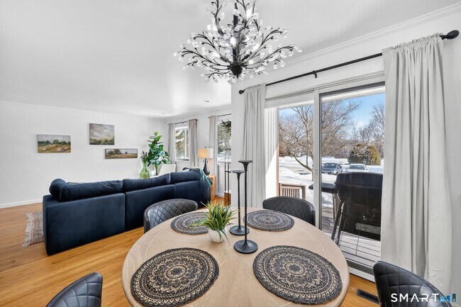 Building Photo - 78 Landing Cir